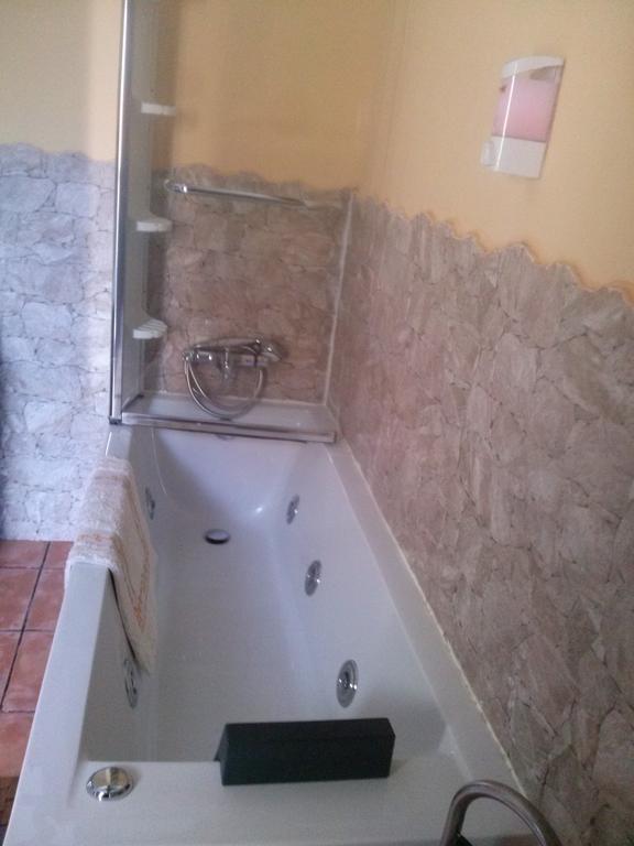 Hostal Suetxe لوس أركوس المظهر الخارجي الصورة