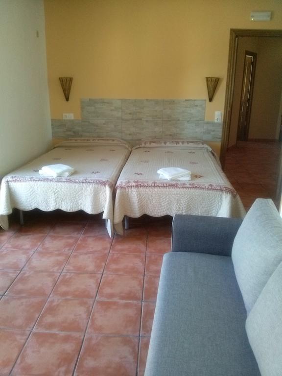 Hostal Suetxe لوس أركوس الغرفة الصورة