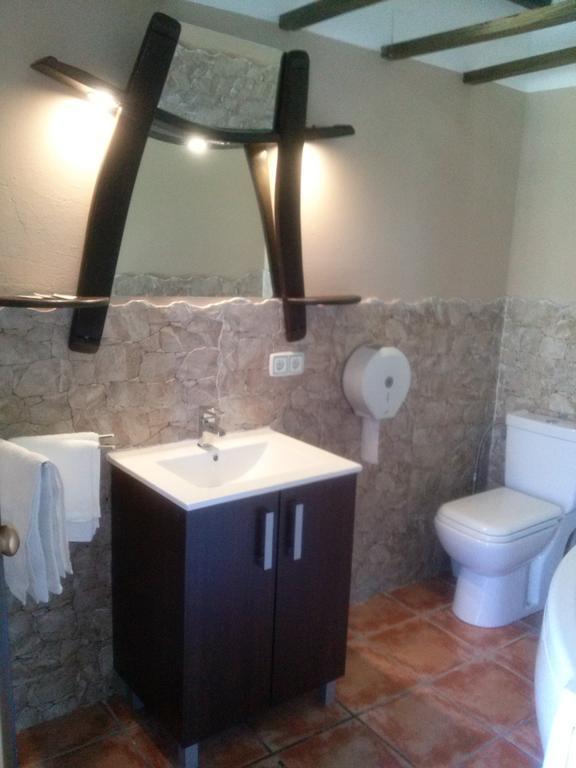 Hostal Suetxe لوس أركوس الغرفة الصورة